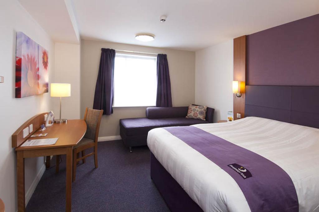 Premier Inn Kendal Central Exterior photo