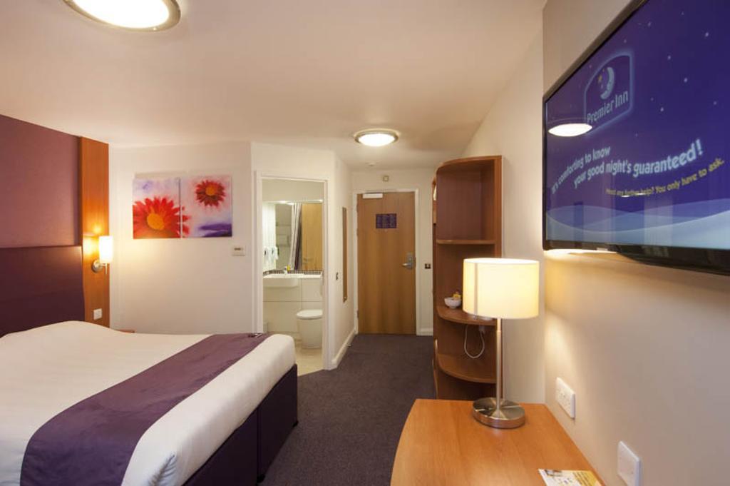 Premier Inn Kendal Central Exterior photo
