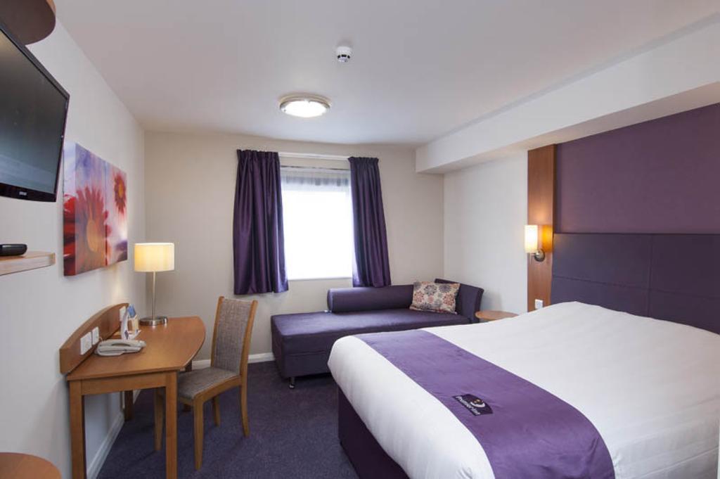 Premier Inn Kendal Central Exterior photo