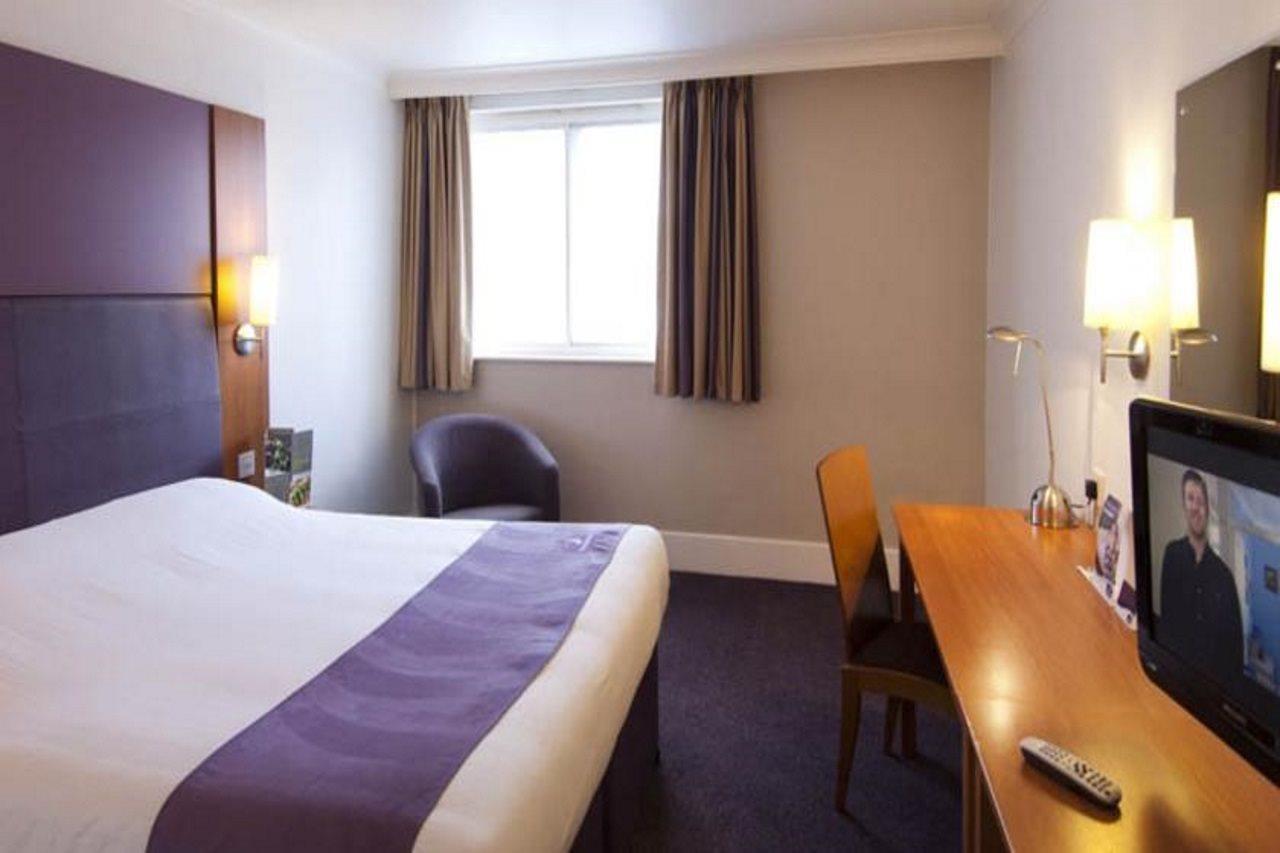 Premier Inn Kendal Central Exterior photo