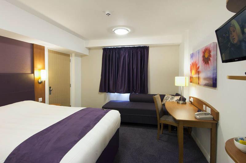 Premier Inn Kendal Central Exterior photo